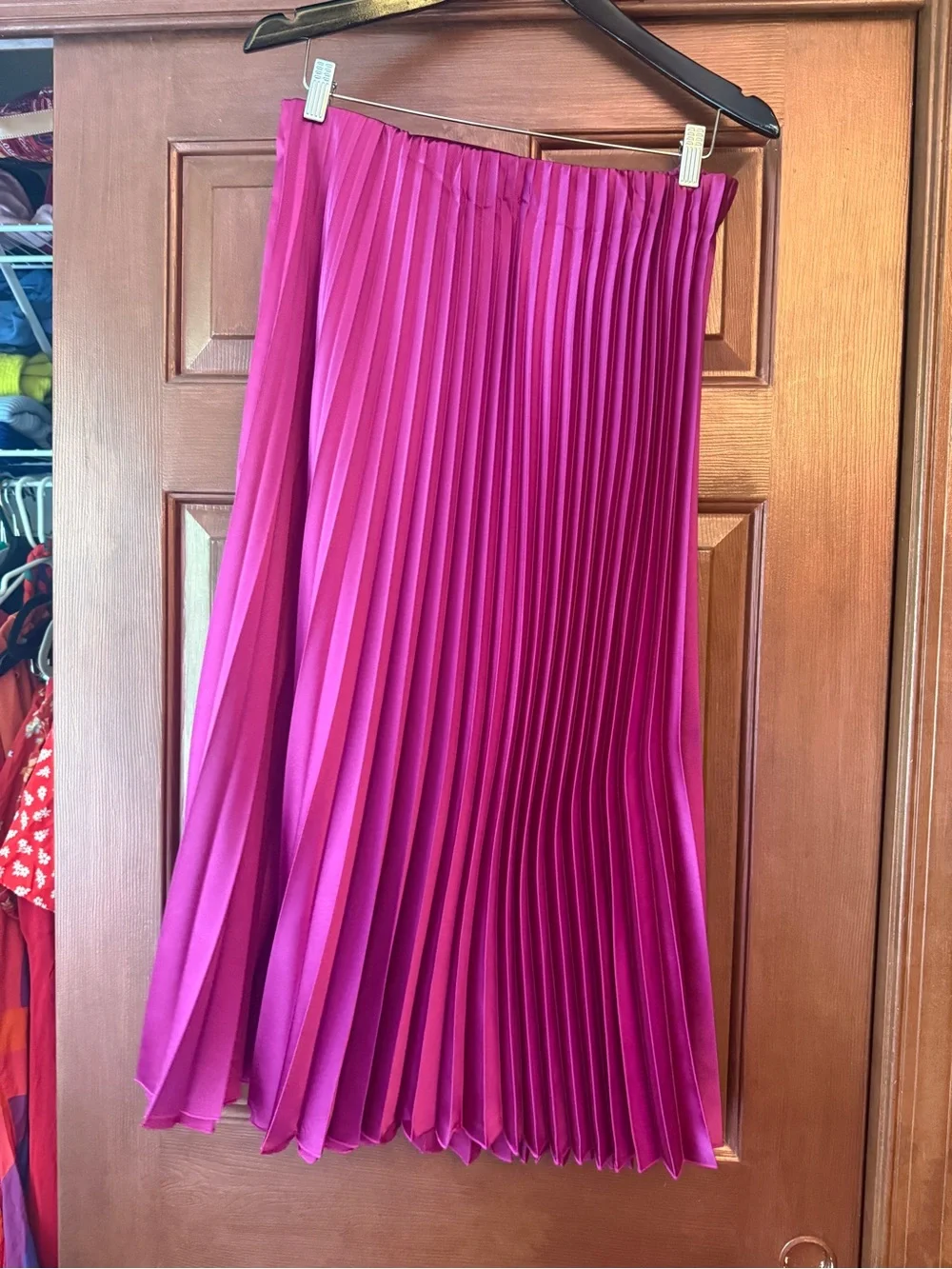 Zara Fuchsia Satin-Effect Pleated Midi Skirt - Picture 3 of 4
